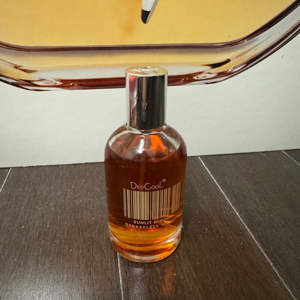 DedCooL SUNLIT BLOOMS